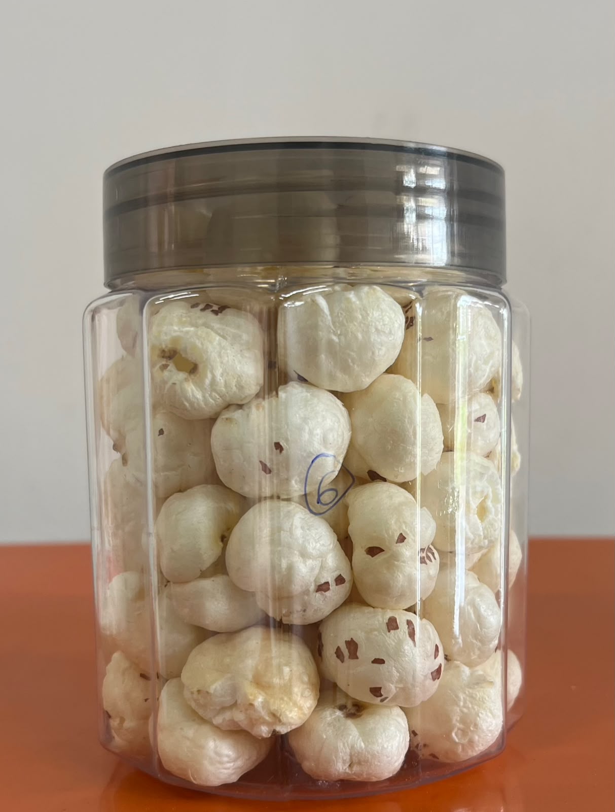 6 Suta Raw Makhana